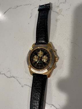 Vintage 1992 Guess Men's Moonphase Chronograph Gold Tone Watch